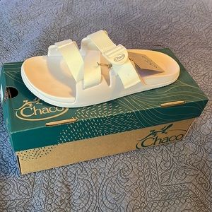 NIB Women’s Chaco Slides size 9